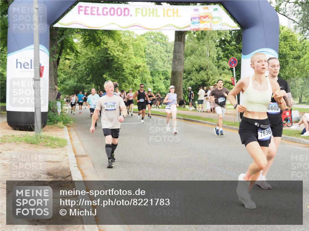 29.06.2025 - hella hamburg halbmarathon MichiJ http://msf.ph/oto/8221783 29.06.2025 10:48:49 Zwischen KM18-KM19 1726, 1823, 2582, 5299, 5305, 6602, 7636, 7658, 8730, 17383, 19242 meine-sportfotos.de