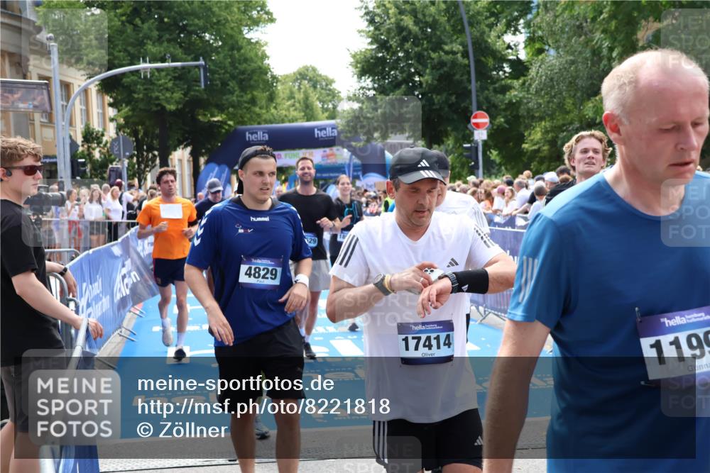 29.06.2025 - hella hamburg halbmarathon Zöllner http://msf.ph/oto/8221818 29.06.2025 11:26:51 Ziel 1458, 3529, 3591, 3592, 5122, 5759, 6598, 6640, 6663, 7529, 7772, 11668, 12041, 13934, 14053, 14726, 15104, 16457, 16735, 17416, 17529, 18278, 18865, 18949 meine-sportfotos.de