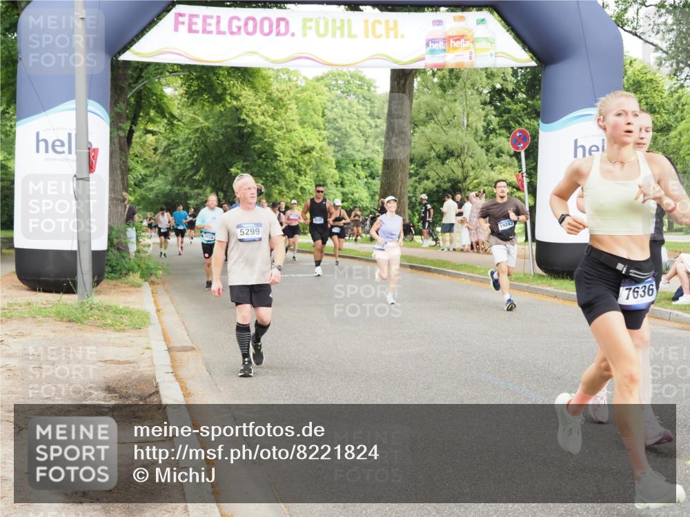 29.06.2025 - hella hamburg halbmarathon MichiJ http://msf.ph/oto/8221824 29.06.2025 10:48:49 Zwischen KM18-KM19 1726, 1823, 2582, 5299, 5305, 6602, 7636, 7658, 8730, 17383, 19242 meine-sportfotos.de