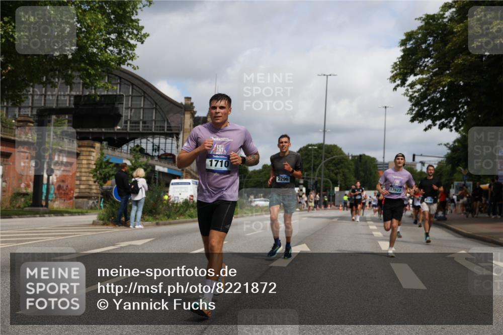 29.06.2025 - hella hamburg halbmarathon Yannick Fuchs http://msf.ph/oto/8221872 29.06.2025 10:33:07 20KM 1042, 1615, 1688, 1710, 2262, 2296, 2719, 2745, 2849, 3014, 3431, 3530, 4148, 5091, 5248, 6095, 6684, 7110, 8091, 10218, 11049, 11281, 11379, 12137, 12915, 13755, 14688, 14992, 15372, 16075, 16280, 17154, 17623, 17722, 18761 meine-sportfotos.de