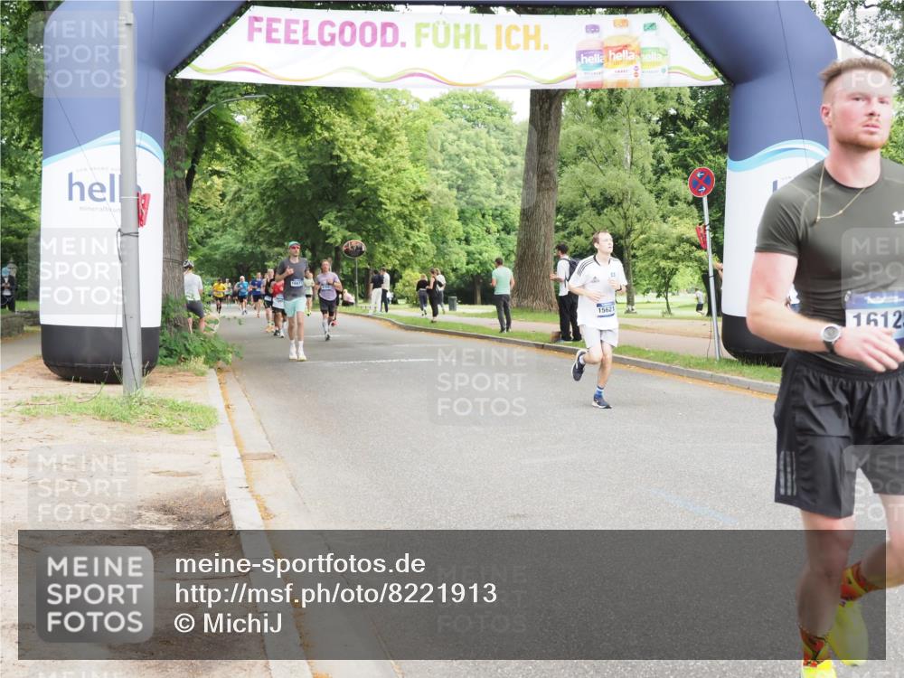 29.06.2025 - hella hamburg halbmarathon MichiJ http://msf.ph/oto/8221913 29.06.2025 10:24:29 Zwischen KM18-KM19 1889, 4944, 12751, 13252, 14629, 14841, 15621, 16123, 17022, 17643, 18183 meine-sportfotos.de
