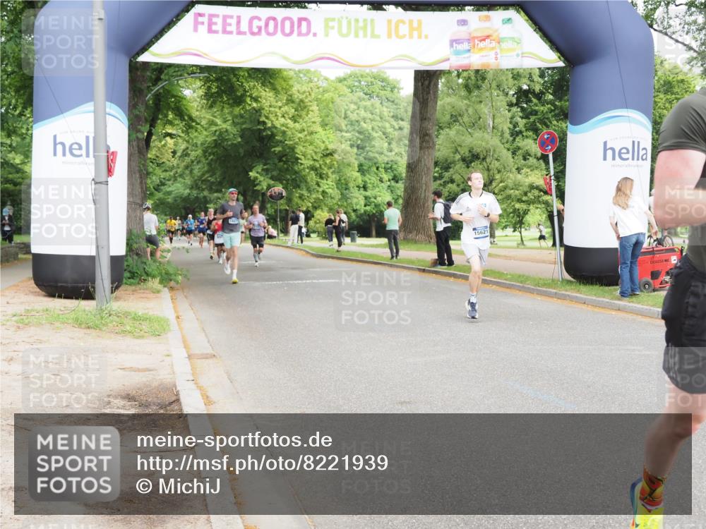 29.06.2025 - hella hamburg halbmarathon MichiJ http://msf.ph/oto/8221939 29.06.2025 10:24:29 Zwischen KM18-KM19 1889, 4944, 12751, 13252, 14629, 14841, 15621, 16123, 17022, 17643, 18183 meine-sportfotos.de