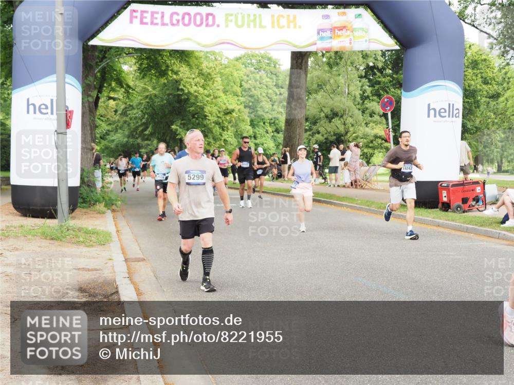 29.06.2025 - hella hamburg halbmarathon MichiJ http://msf.ph/oto/8221955 29.06.2025 10:48:49 Zwischen KM18-KM19 1726, 1823, 2582, 5299, 5305, 6602, 7636, 7658, 8730, 17383, 19242 meine-sportfotos.de