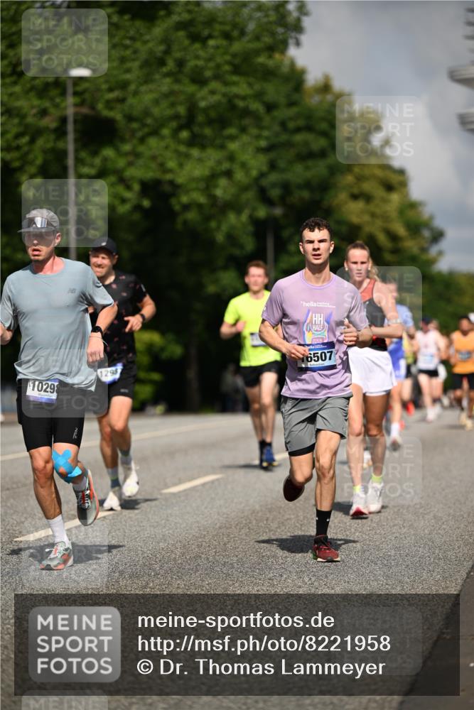 29.06.2025 - hella hamburg halbmarathon Dr. Thomas Lammeyer http://msf.ph/oto/8221958 29.06.2025 09:49:44 Kennedybrücke 1344, 2525, 3809, 3843, 3955, 4477, 4944, 5042, 6169, 7534, 7628, 7845, 7901, 8784, 8956, 10298, 10865, 10929, 11230 meine-sportfotos.de