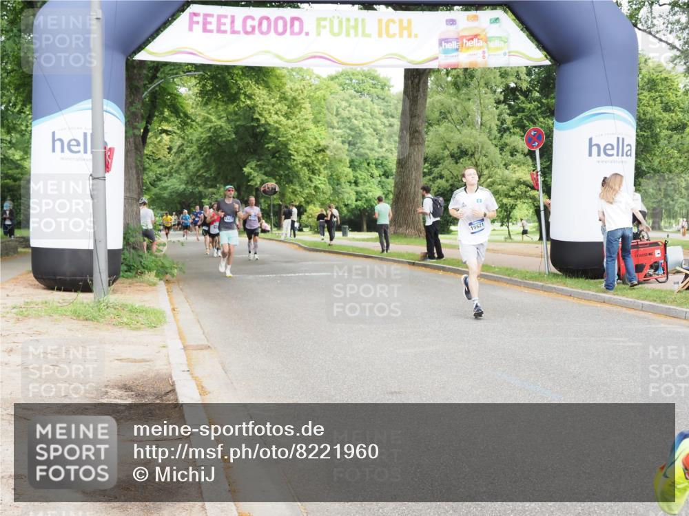 29.06.2025 - hella hamburg halbmarathon MichiJ http://msf.ph/oto/8221960 29.06.2025 10:24:29 Zwischen KM18-KM19 1889, 4944, 12751, 13252, 14629, 14841, 15621, 16123, 17022, 17643, 18183 meine-sportfotos.de