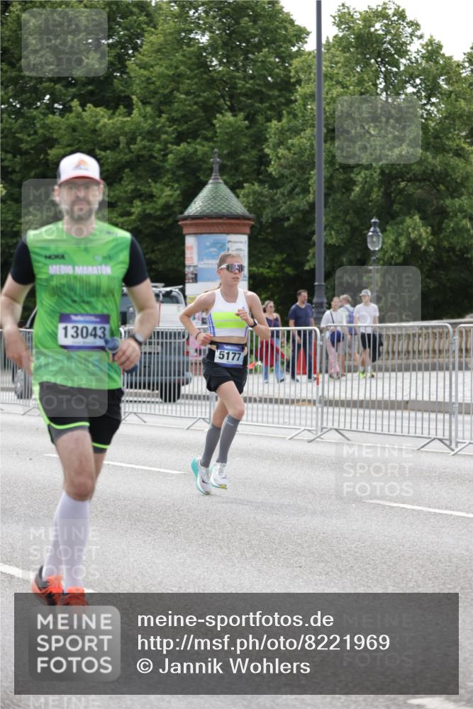 29.06.2025 - hella hamburg halbmarathon Jannik Wohlers http://msf.ph/oto/8221969 29.06.2025 10:27:22 Lombardsbrücke 1148, 2080, 3389, 5177, 6214, 7764, 7978, 8085, 9688, 10412, 10413, 12823, 13043, 13860, 14206, 15607, 16569, 16804, 16838, 17427, 18012, 18301, 18626 meine-sportfotos.de