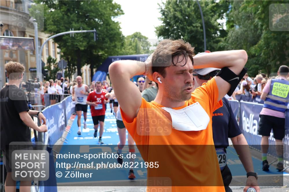29.06.2025 - hella hamburg halbmarathon Zöllner http://msf.ph/oto/8221985 29.06.2025 11:26:56 Ziel 1011, 3003, 3529, 3591, 3592, 5122, 5759, 6598, 6640, 6663, 11092, 11668, 12043, 14053, 15104, 16381, 16457, 16662, 16735, 17416, 18278, 18610, 19124, 19125 meine-sportfotos.de