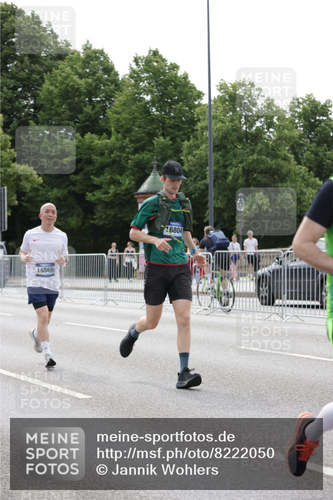 29.06.2025 - hella hamburg halbmarathon Jannik Wohlers http://msf.ph/oto/8222050 29.06.2025 10:27:24 Lombardsbrücke 1148, 2080, 3389, 5177, 6214, 7764, 7978, 8085, 9567, 9688, 10412, 10413, 12823, 13043, 13860, 14206, 15607, 16569, 16804, 16838, 17427, 18301, 18626 meine-sportfotos.de