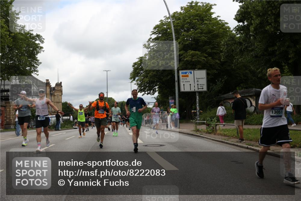 29.06.2025 - hella hamburg halbmarathon Yannick Fuchs http://msf.ph/oto/8222083 29.06.2025 10:46:09 20KM 2287, 2397, 2595, 4140, 4837, 5008, 5032, 5093, 5399, 5482, 6286, 6390, 7130, 7312, 7409, 7724, 7732, 8139, 8371, 8661, 8977, 9082, 9093, 9876, 10115, 11551, 12367, 12580, 13015, 13047, 13051, 13327, 14122, 14300, 14561, 15275, 15356, 15427, 15506, 15727, 15829, 15831, 16003, 16179, 16357, 16591, 17997, 18475, 18801, 18982 meine-sportfotos.de