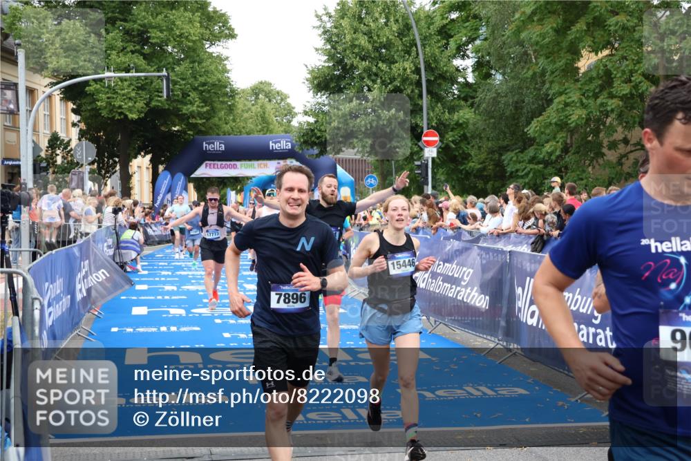 29.06.2025 - hella hamburg halbmarathon Zöllner http://msf.ph/oto/8222098 29.06.2025 10:52:25 Ziel 4140, 4419, 4587, 6164, 7896, 9876, 13015, 13211, 13707, 15144, 15446, 17773, 17997 meine-sportfotos.de