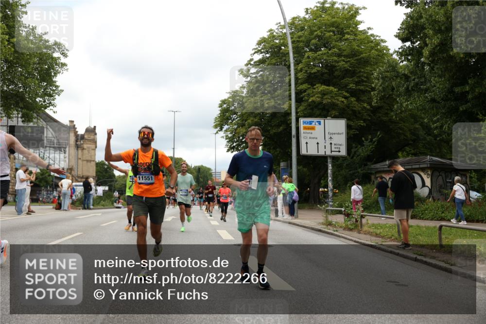 29.06.2025 - hella hamburg halbmarathon Yannick Fuchs http://msf.ph/oto/8222266 29.06.2025 10:46:10 20KM 2287, 2397, 2595, 4140, 4837, 5008, 5032, 5093, 5399, 5482, 6390, 7130, 7312, 7409, 7724, 7732, 8139, 8371, 8661, 8977, 9082, 9093, 9145, 9876, 10115, 11551, 12367, 12580, 13047, 13051, 13327, 14122, 14300, 14561, 15001, 15275, 15356, 15427, 15506, 15727, 15829, 15831, 16003, 16179, 16357, 16591, 17997, 18801, 18982 meine-sportfotos.de