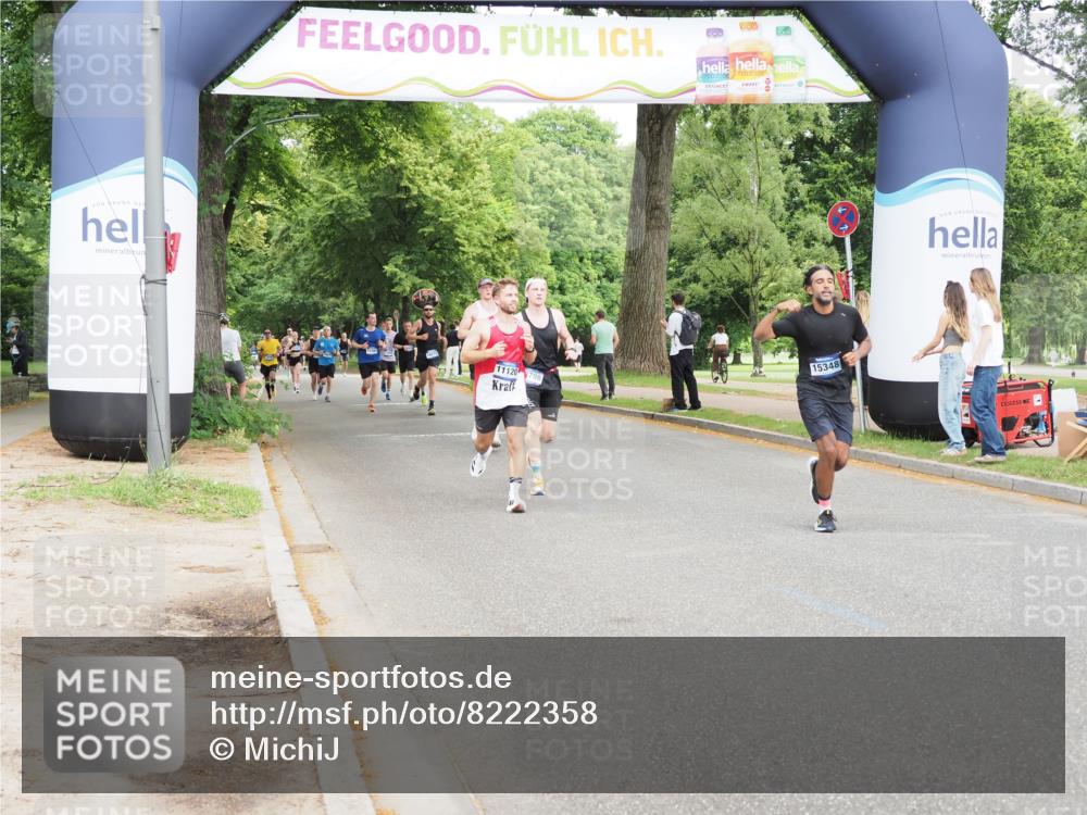 29.06.2025 - hella hamburg halbmarathon MichiJ http://msf.ph/oto/8222358 29.06.2025 10:24:36 Zwischen KM18-KM19 6704, 10477, 11120, 13798, 15348, 15621 meine-sportfotos.de