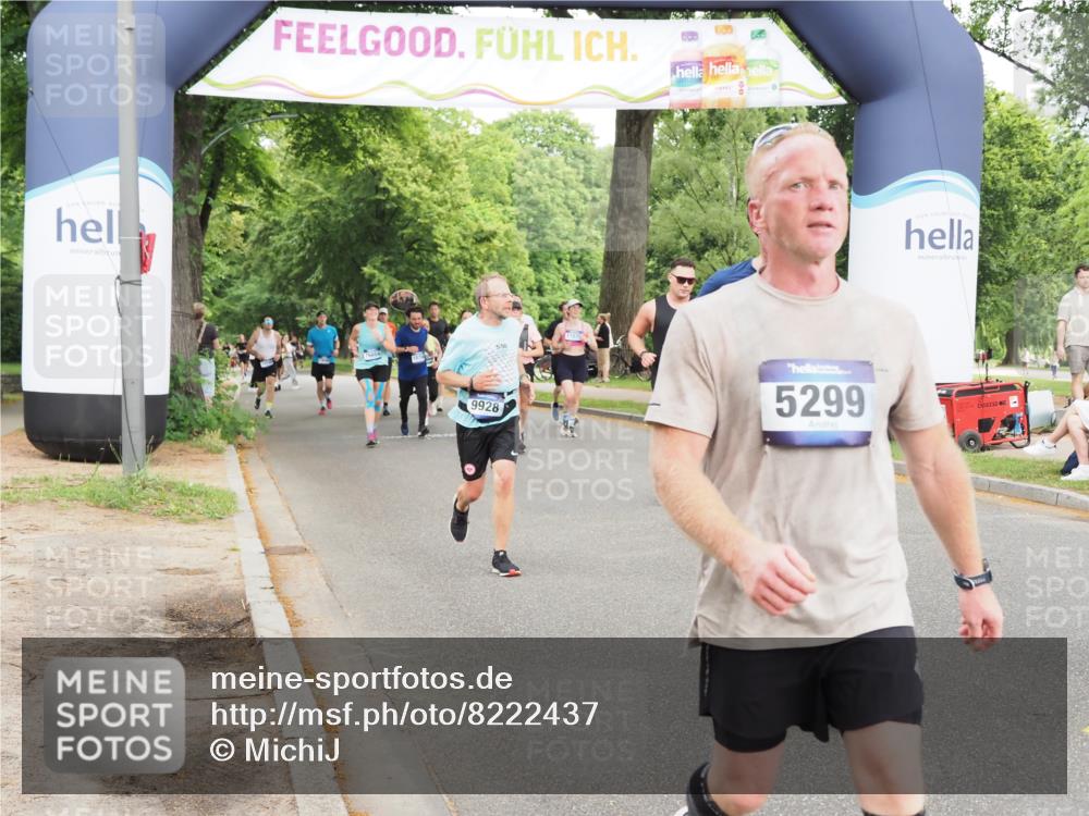 29.06.2025 - hella hamburg halbmarathon MichiJ http://msf.ph/oto/8222437 29.06.2025 10:48:52 Zwischen KM18-KM19 1674, 6602, 7636, 8045, 8478, 9928, 11968, 17383, 19242 meine-sportfotos.de