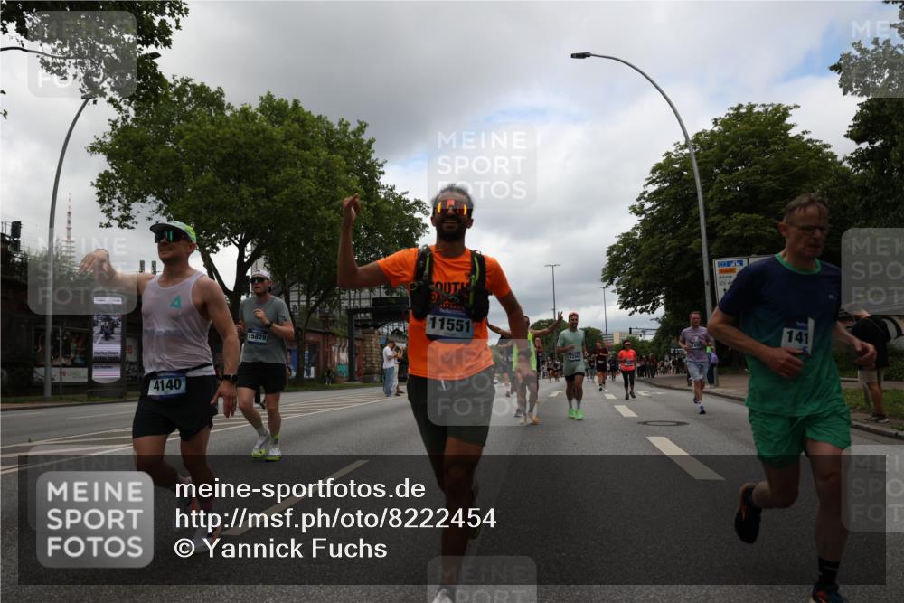 29.06.2025 - hella hamburg halbmarathon Yannick Fuchs http://msf.ph/oto/8222454 29.06.2025 10:46:11 20KM 2287, 2397, 2595, 4140, 4557, 4837, 5032, 5093, 5399, 5482, 6390, 7130, 7312, 7409, 7724, 7732, 8139, 8661, 8977, 9082, 9093, 9145, 9876, 10115, 11459, 11551, 12367, 12580, 13047, 13051, 13327, 14122, 14300, 14561, 15001, 15275, 15356, 15427, 15506, 15727, 15829, 15831, 16003, 16179, 16357, 16591, 17997, 18801, 18982 meine-sportfotos.de