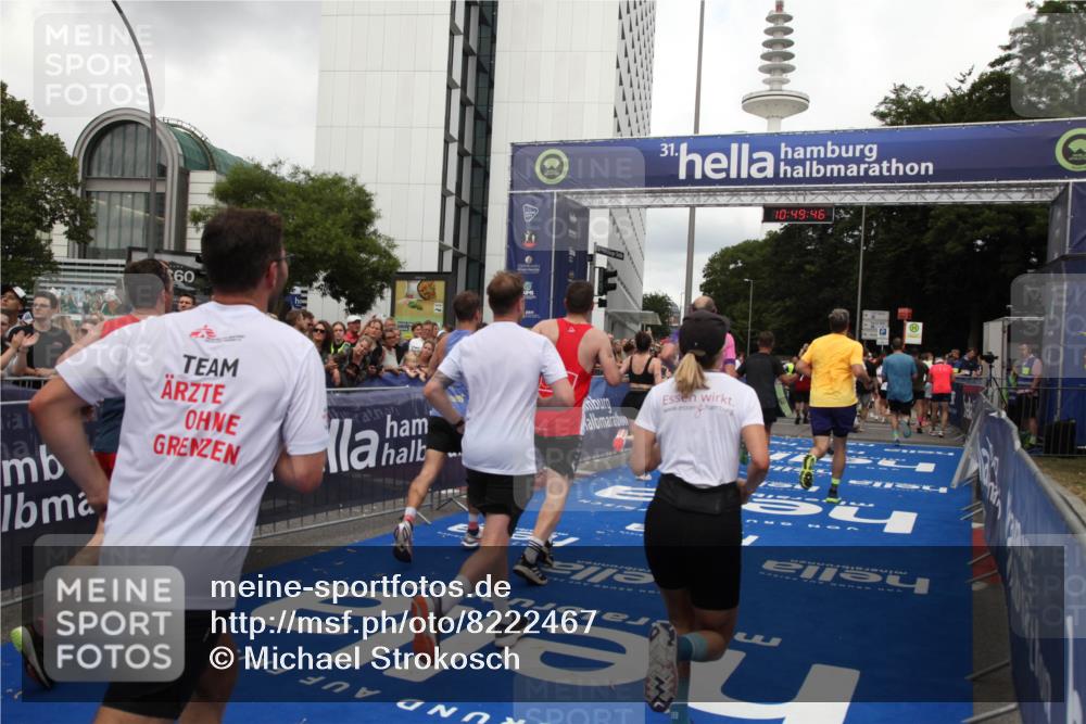29.06.2025 - hella hamburg halbmarathon Michael Strokosch http://msf.ph/oto/8222467 29.06.2025 10:49:45 Ziel 2504, 2706, 2937, 3060, 3543, 5894, 5978, 6115, 7332, 9463, 9551, 9619, 9723, 11977, 13159, 14794, 16843, 16877, 17282, 18058, 18451, 18926 meine-sportfotos.de