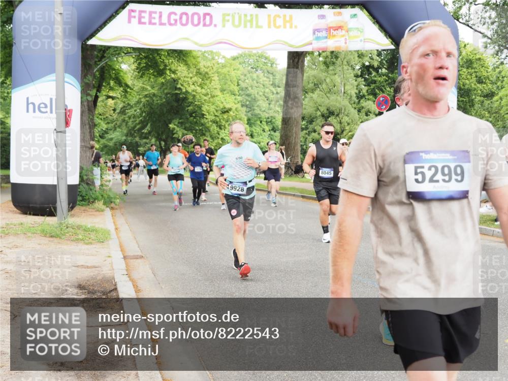 29.06.2025 - hella hamburg halbmarathon MichiJ http://msf.ph/oto/8222543 29.06.2025 10:48:52 Zwischen KM18-KM19 1674, 6602, 7636, 8045, 8478, 9928, 11968, 17383, 19242 meine-sportfotos.de