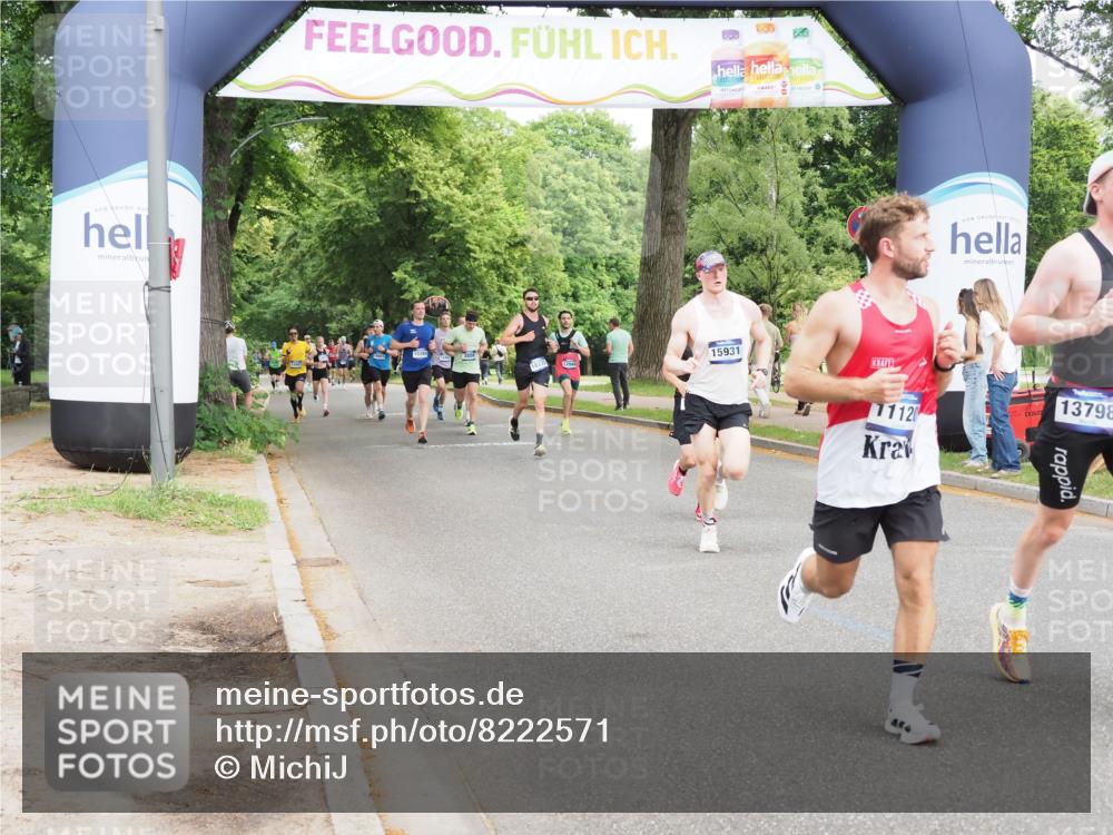 29.06.2025 - hella hamburg halbmarathon MichiJ http://msf.ph/oto/8222571 29.06.2025 10:24:38 Zwischen KM18-KM19 6704, 10477, 11120, 13798, 14622, 15348, 15931 meine-sportfotos.de