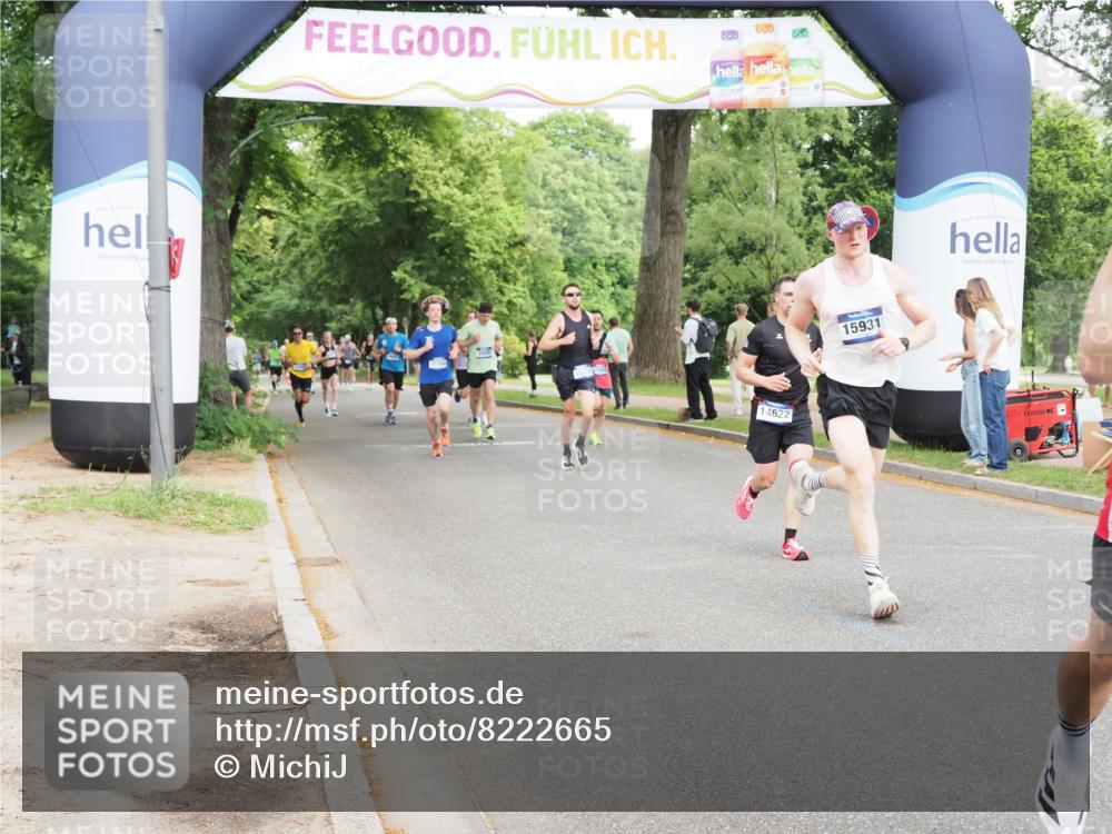 29.06.2025 - hella hamburg halbmarathon MichiJ http://msf.ph/oto/8222665 29.06.2025 10:24:39 Zwischen KM18-KM19 6704, 10477, 11120, 13798, 14622, 15348, 15931 meine-sportfotos.de