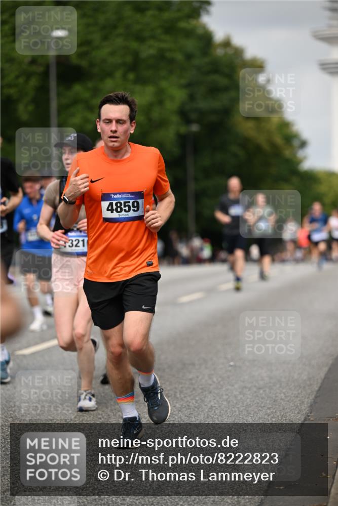 29.06.2025 - hella hamburg halbmarathon Dr. Thomas Lammeyer http://msf.ph/oto/8222823 29.06.2025 10:13:02 Kennedybrücke 1147, 1823, 2427, 2978, 3762, 4592, 4859, 5885, 6674, 7198, 9297, 9718, 9823, 9951, 9958, 10035, 10092, 10194, 10609, 10857 meine-sportfotos.de