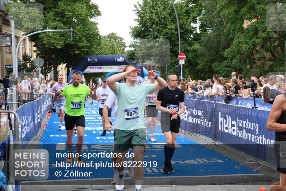 29.06.2025 - hella hamburg halbmarathon Zöllner http://msf.ph/oto/8222919 29.06.2025 10:52:34 Ziel 3715, 6561, 6562, 7178, 7232, 8371, 8661, 9145, 9739, 9876, 11791, 13015, 13301, 14561, 15001, 15980, 18982 meine-sportfotos.de