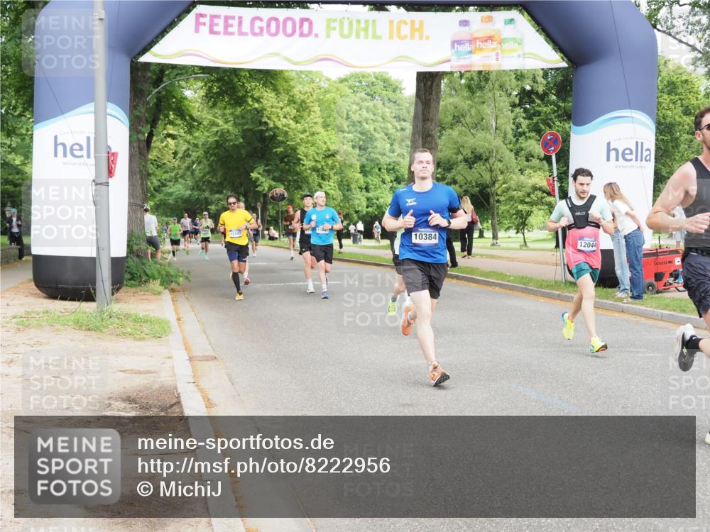 29.06.2025 - hella hamburg halbmarathon MichiJ http://msf.ph/oto/8222956 29.06.2025 10:24:42 Zwischen KM18-KM19 3809, 6704, 10384, 11120, 12044, 12447, 13798, 14622, 15348, 15415, 15931, 17691, 18237 meine-sportfotos.de