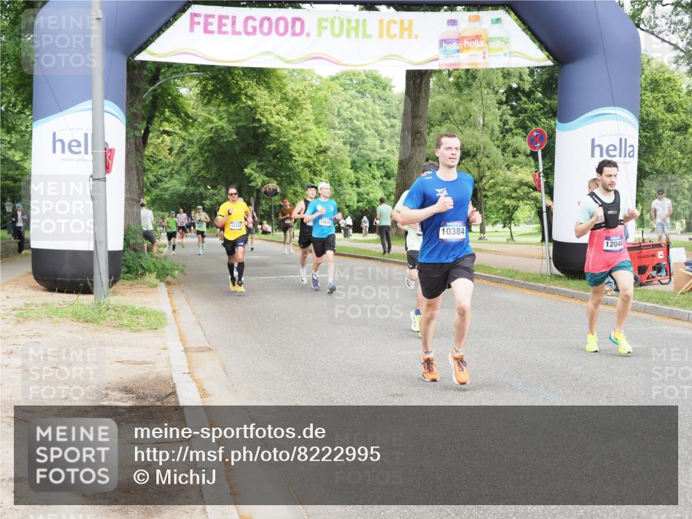 29.06.2025 - hella hamburg halbmarathon MichiJ http://msf.ph/oto/8222995 29.06.2025 10:24:42 Zwischen KM18-KM19 3809, 6704, 10384, 11120, 12044, 12447, 13798, 14622, 15348, 15415, 15931, 17691, 18237 meine-sportfotos.de