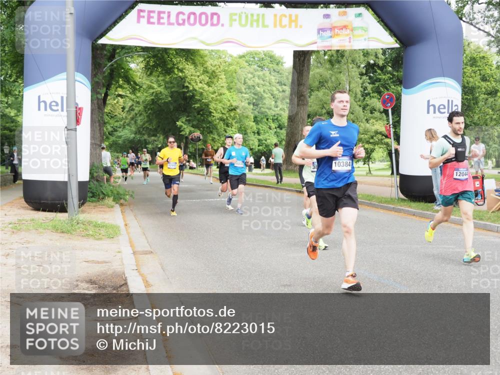 29.06.2025 - hella hamburg halbmarathon MichiJ http://msf.ph/oto/8223015 29.06.2025 10:24:42 Zwischen KM18-KM19 3809, 6704, 10384, 11120, 12044, 12447, 13798, 14622, 15348, 15415, 15931, 17691, 18237 meine-sportfotos.de