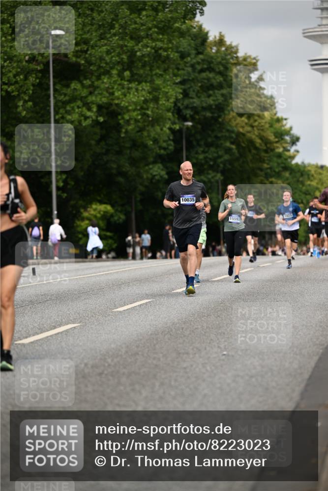 29.06.2025 - hella hamburg halbmarathon Dr. Thomas Lammeyer http://msf.ph/oto/8223023 29.06.2025 10:13:04 Kennedybrücke 1823, 2427, 3762, 4592, 4859, 6674, 7198, 9297, 9718, 9823, 9951, 9958, 10035, 10092, 10194, 10609, 10857 meine-sportfotos.de