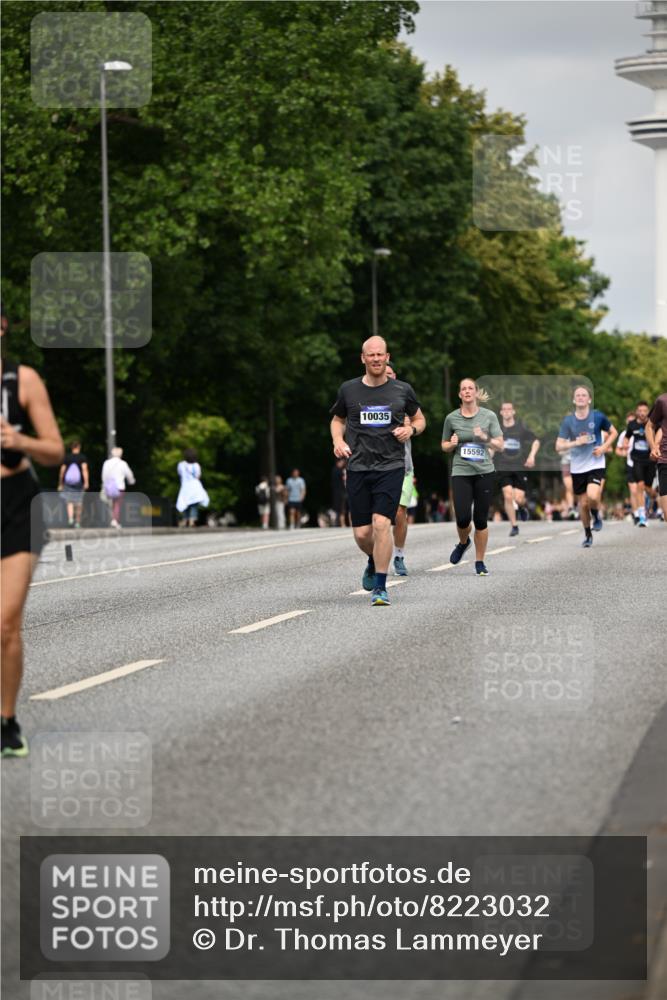 29.06.2025 - hella hamburg halbmarathon Dr. Thomas Lammeyer http://msf.ph/oto/8223032 29.06.2025 10:13:04 Kennedybrücke 1823, 2427, 3762, 4592, 4859, 6674, 7198, 9297, 9718, 9823, 9951, 9958, 10035, 10092, 10194, 10609, 10857 meine-sportfotos.de
