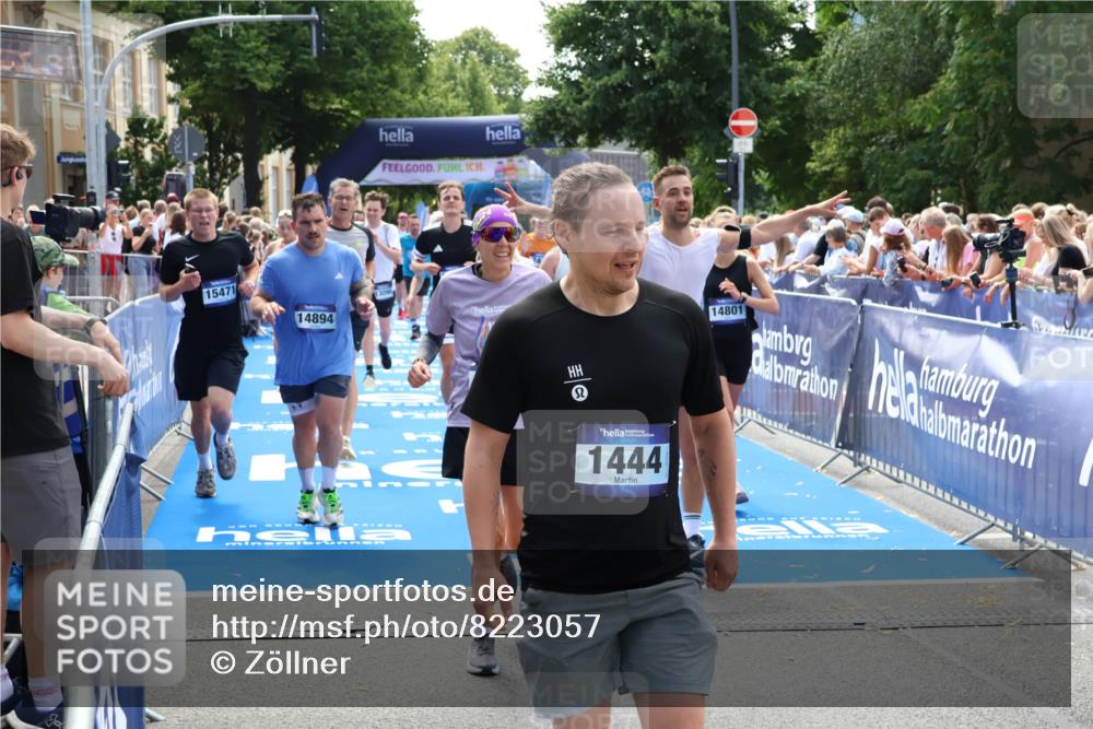 29.06.2025 - hella hamburg halbmarathon Zöllner http://msf.ph/oto/8223057 29.06.2025 11:27:18 Ziel 2699, 2751, 3781, 5584, 6249, 7446, 7447, 9152, 9966, 10039, 11247, 11603, 11610, 13090, 14496, 14801, 14810, 14894, 15471, 15725, 16240, 16331, 16821, 16999, 17034, 17853, 18851, 18943, 19012 meine-sportfotos.de