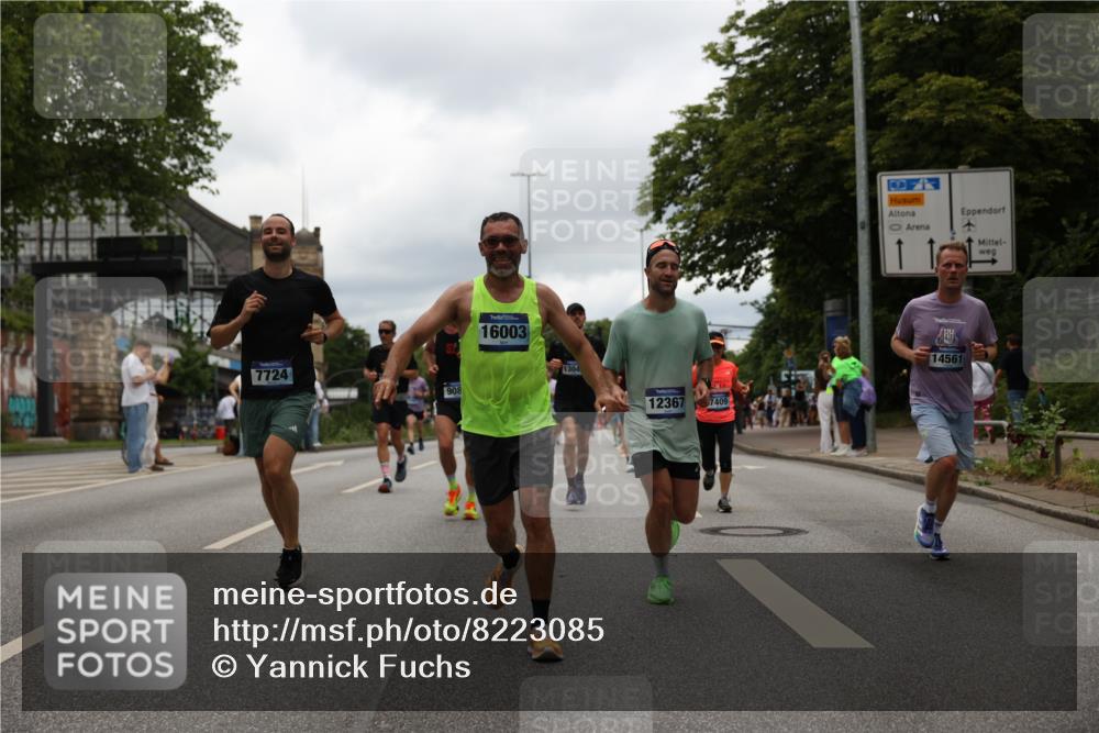 29.06.2025 - hella hamburg halbmarathon Yannick Fuchs http://msf.ph/oto/8223085 29.06.2025 10:46:12 20KM 2287, 2397, 2595, 4140, 4557, 4837, 5032, 5093, 5116, 5399, 5482, 6390, 7130, 7312, 7409, 7724, 7732, 8139, 8661, 8977, 9082, 9093, 9145, 9876, 10115, 11459, 11551, 12367, 12580, 13047, 13051, 13327, 14122, 14300, 14561, 15001, 15275, 15356, 15427, 15506, 15727, 15829, 15831, 16003, 16179, 16357, 16591, 17997, 18801, 18982 meine-sportfotos.de