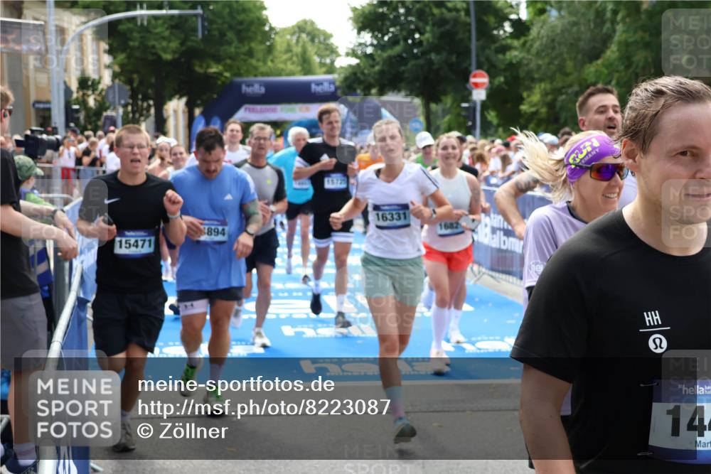 29.06.2025 - hella hamburg halbmarathon Zöllner http://msf.ph/oto/8223087 29.06.2025 11:27:19 Ziel 2699, 2751, 3781, 5584, 7446, 7447, 9062, 9966, 10039, 11247, 11603, 11610, 13090, 14496, 14801, 14810, 14894, 15471, 15725, 16240, 16331, 16821, 16999, 17034, 17853, 18851, 18943, 19012 meine-sportfotos.de