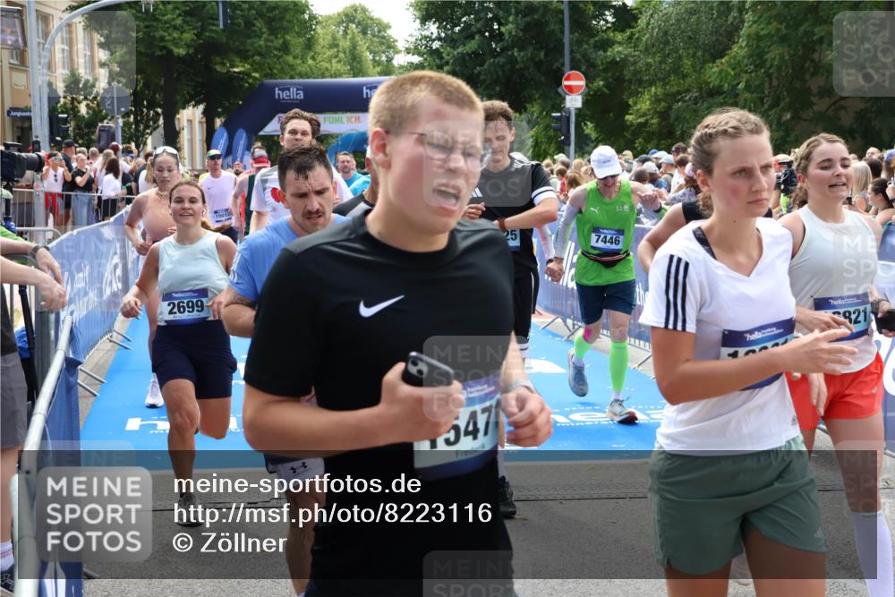 29.06.2025 - hella hamburg halbmarathon Zöllner http://msf.ph/oto/8223116 29.06.2025 11:27:20 Ziel 2699, 2751, 3781, 4350, 5584, 7446, 7447, 9062, 9966, 10039, 11247, 11603, 11610, 13090, 14496, 14810, 15725, 16240, 16821, 16999, 17034, 17853, 18851, 18943, 19012 meine-sportfotos.de