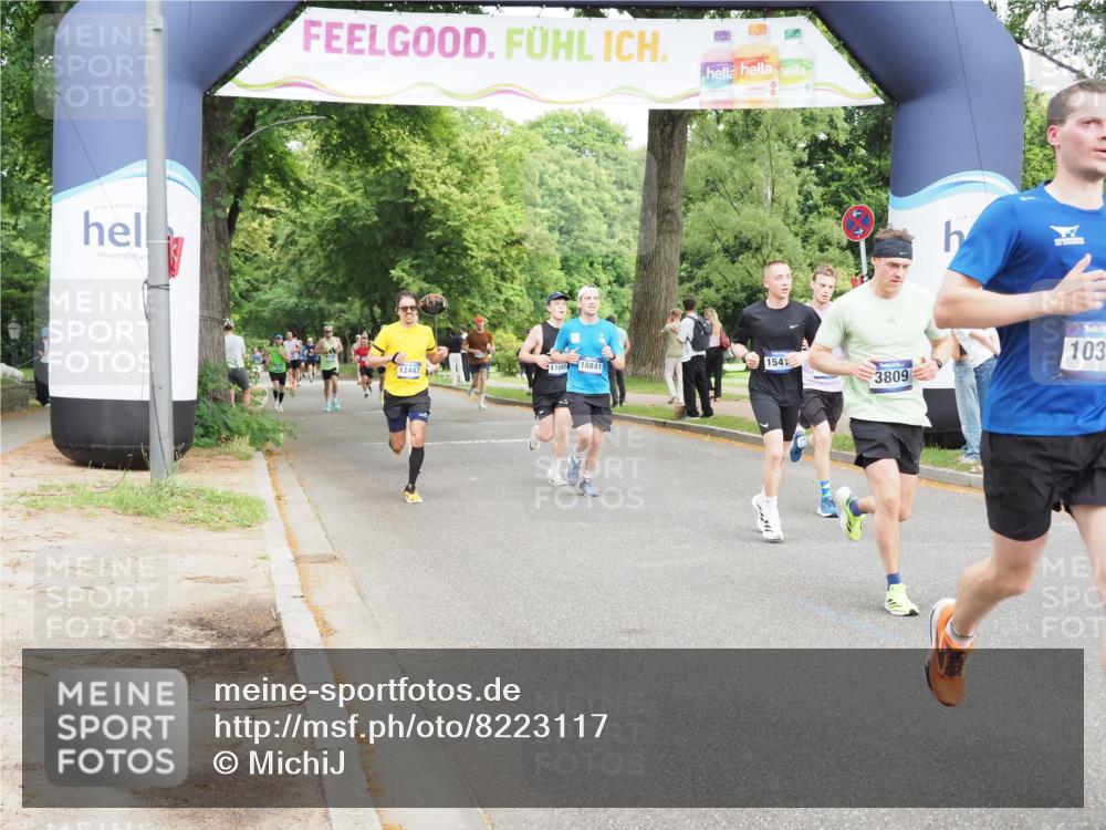 29.06.2025 - hella hamburg halbmarathon MichiJ http://msf.ph/oto/8223117 29.06.2025 10:24:43 Zwischen KM18-KM19 3809, 10384, 10877, 11120, 12044, 12447, 12462, 13798, 14622, 15348, 15415, 15931, 17691, 18237, 18841 meine-sportfotos.de
