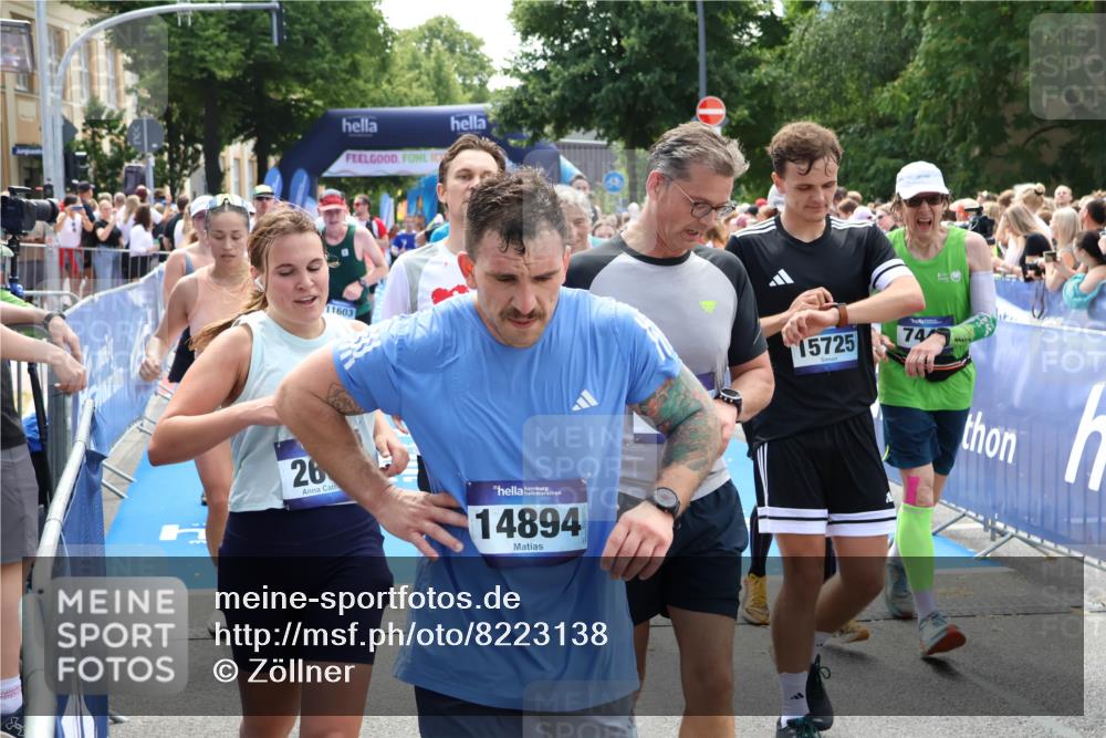 29.06.2025 - hella hamburg halbmarathon Zöllner http://msf.ph/oto/8223138 29.06.2025 11:27:21 Ziel 3781, 4350, 5584, 7446, 7447, 9062, 10039, 11247, 11603, 11610, 13090, 14496, 14810, 16240, 16999, 17034, 17853, 18851, 18943, 19012 meine-sportfotos.de