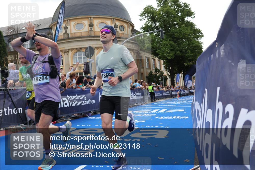 29.06.2025 - hella hamburg halbmarathon Strokosch-Dieckow http://msf.ph/oto/8223148 29.06.2025 10:29:39 Ziel 6781, 7186, 8784, 13374, 16818, 18422, 18699, 19204 meine-sportfotos.de