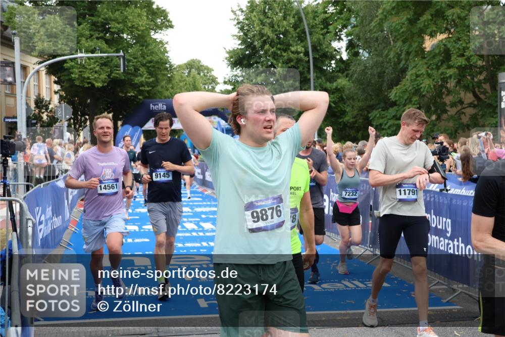 29.06.2025 - hella hamburg halbmarathon Zöllner http://msf.ph/oto/8223174 29.06.2025 10:52:36 Ziel 2670, 3715, 3952, 6561, 6562, 7178, 7232, 9145, 9739, 11689, 11791, 12450, 13051, 13301, 14561, 15001, 15980, 18982 meine-sportfotos.de