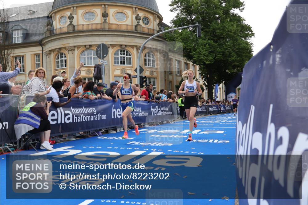 29.06.2025 - hella hamburg halbmarathon Strokosch-Dieckow http://msf.ph/oto/8223202 29.06.2025 10:29:42 Ziel 6781, 7186, 13374, 16818, 18422, 18699, 19204 meine-sportfotos.de