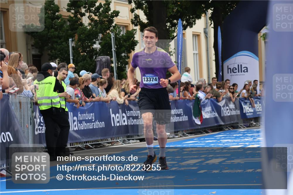 29.06.2025 - hella hamburg halbmarathon Strokosch-Dieckow http://msf.ph/oto/8223255 29.06.2025 10:29:45 Ziel 7186, 13374, 16818, 19202 meine-sportfotos.de