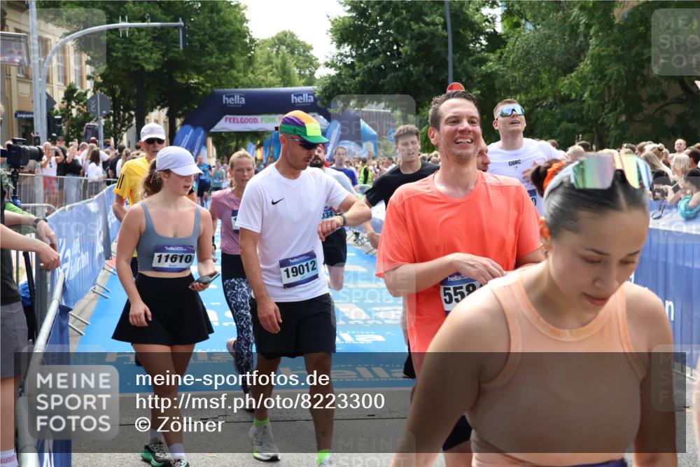 29.06.2025 - hella hamburg halbmarathon Zöllner http://msf.ph/oto/8223300 29.06.2025 11:27:25 Ziel 4350, 5793, 8124, 9062, 10039, 14029, 14810, 16240, 17034, 17853, 18170, 18943 meine-sportfotos.de