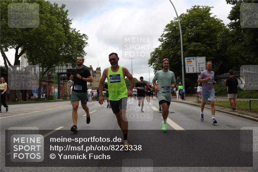 29.06.2025 - hella hamburg halbmarathon Yannick Fuchs http://msf.ph/oto/8223338 29.06.2025 10:46:13 20KM 2287, 2397, 2595, 4140, 4557, 4837, 5032, 5093, 5116, 5399, 5482, 6390, 6562, 7130, 7312, 7409, 7724, 7732, 8139, 8661, 8977, 9082, 9093, 9145, 9876, 10115, 11459, 11551, 12367, 12580, 13047, 13051, 13327, 14122, 14300, 14561, 15001, 15275, 15356, 15427, 15506, 15727, 15829, 15831, 16003, 16179, 16357, 16591, 18801 meine-sportfotos.de