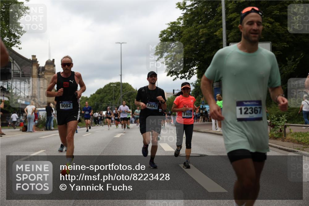 29.06.2025 - hella hamburg halbmarathon Yannick Fuchs http://msf.ph/oto/8223428 29.06.2025 10:46:14 20KM 2287, 2595, 4140, 4557, 4558, 4837, 5032, 5093, 5116, 5399, 5482, 6390, 6561, 6562, 7130, 7312, 7409, 7724, 7732, 8139, 8661, 8977, 9082, 9093, 9145, 9876, 10115, 11459, 11551, 12367, 13047, 13051, 13327, 14122, 14300, 14561, 15001, 15275, 15427, 15506, 15690, 15727, 15829, 15831, 16003, 16179, 16357, 16591, 18801 meine-sportfotos.de