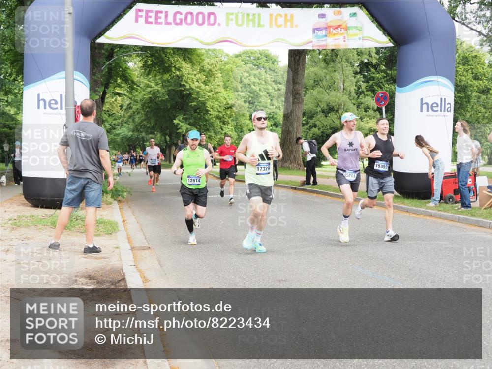 29.06.2025 - hella hamburg halbmarathon MichiJ http://msf.ph/oto/8223434 29.06.2025 10:24:50 Zwischen KM18-KM19 3843, 10877, 12447, 12462, 12514, 15701, 15959, 17691, 18841 meine-sportfotos.de