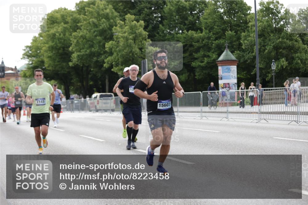29.06.2025 - hella hamburg halbmarathon Jannik Wohlers http://msf.ph/oto/8223458 29.06.2025 10:27:29 Lombardsbrücke 1148, 2080, 3389, 5177, 5847, 6632, 7497, 7978, 9567, 9688, 11692, 11739, 12780, 12823, 13043, 13860, 15607, 15608, 16569, 16804, 16838, 18301, 18626 meine-sportfotos.de