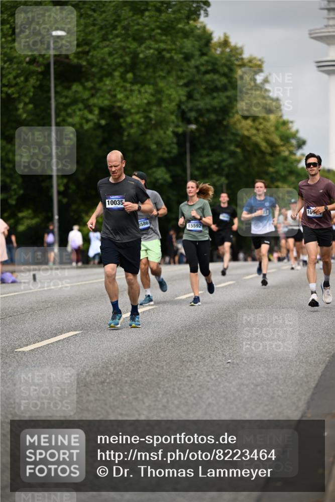 29.06.2025 - hella hamburg halbmarathon Dr. Thomas Lammeyer http://msf.ph/oto/8223464 29.06.2025 10:13:07 Kennedybrücke 1823, 2427, 3762, 4592, 4859, 6674, 7081, 7198, 9297, 9823, 9951, 9958, 10035, 10092, 10194, 10609, 10857 meine-sportfotos.de