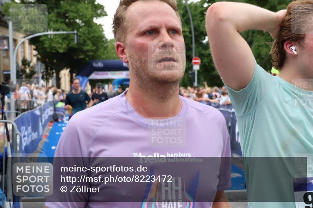 29.06.2025 - hella hamburg halbmarathon Zöllner http://msf.ph/oto/8223472 29.06.2025 10:52:38 Ziel 2346, 2670, 3952, 6561, 6562, 7232, 9739, 10115, 11689, 12450, 13051, 13301, 15001, 15980, 18982 meine-sportfotos.de