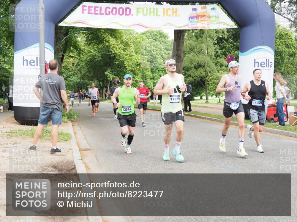 29.06.2025 - hella hamburg halbmarathon MichiJ http://msf.ph/oto/8223477 29.06.2025 10:24:50 Zwischen KM18-KM19 3843, 10877, 12447, 12462, 12514, 15701, 15959, 17691, 18841 meine-sportfotos.de
