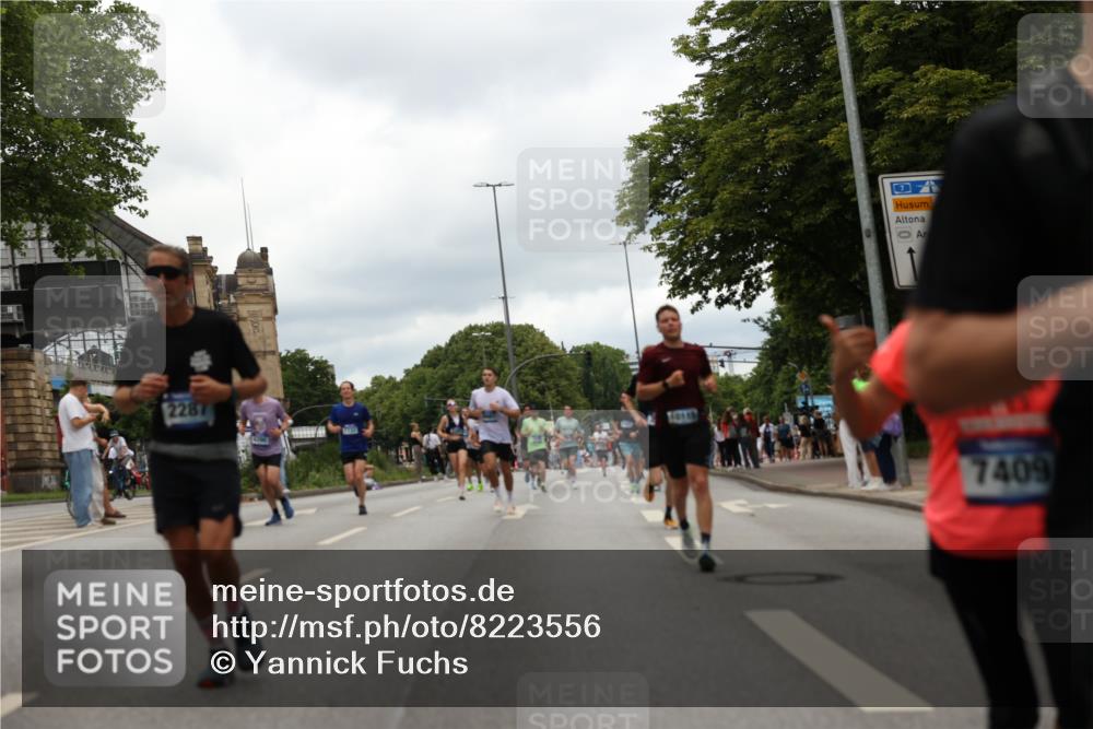 29.06.2025 - hella hamburg halbmarathon Yannick Fuchs http://msf.ph/oto/8223556 29.06.2025 10:46:15 20KM 2287, 2595, 4140, 4557, 4558, 4837, 5032, 5093, 5116, 5378, 5399, 5482, 6164, 6390, 6561, 6562, 7130, 7312, 7409, 7724, 7732, 7896, 8139, 8661, 8720, 8977, 9082, 9093, 9145, 9876, 10115, 11459, 11551, 12367, 13047, 13051, 13327, 14122, 14300, 14561, 15001, 15144, 15275, 15427, 15506, 15690, 15829, 16003, 16179, 16357, 16591, 18801 meine-sportfotos.de