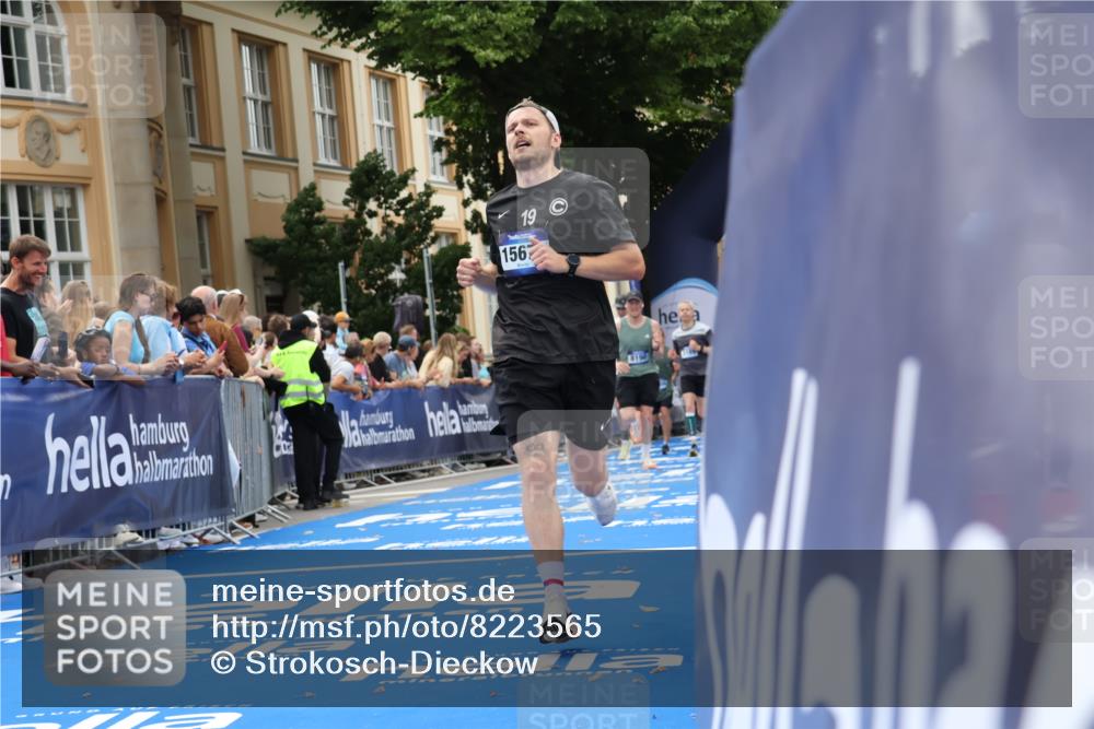 29.06.2025 - hella hamburg halbmarathon Strokosch-Dieckow http://msf.ph/oto/8223565 29.06.2025 10:30:01 Ziel 2689, 3189, 5308, 8190, 9634, 10270, 12308, 15507, 15672, 17768 meine-sportfotos.de