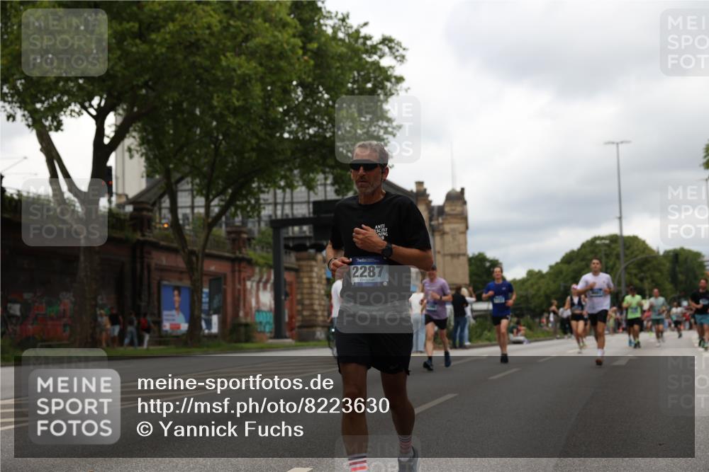 29.06.2025 - hella hamburg halbmarathon Yannick Fuchs http://msf.ph/oto/8223630 29.06.2025 10:46:16 20KM 2287, 2595, 4140, 4557, 4558, 4837, 5032, 5093, 5116, 5378, 5399, 5482, 6164, 6390, 6561, 6562, 7130, 7312, 7409, 7724, 7732, 7896, 8139, 8661, 8720, 8977, 9082, 9093, 9145, 9876, 10115, 11459, 12367, 13047, 13051, 13327, 14122, 14300, 14561, 15001, 15144, 15275, 15427, 15506, 15690, 15829, 16003, 16179, 16357, 18801 meine-sportfotos.de